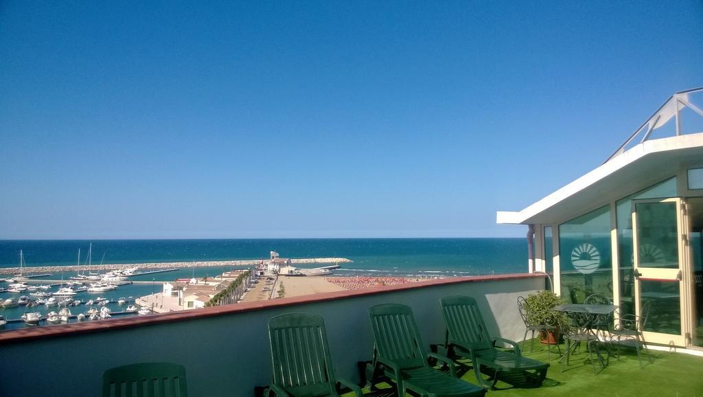 Hotel Borgo Marina Rodi Garganico Dış mekan fotoğraf